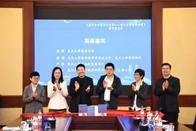 “学霸”如何度过大学四年？来看近300名复旦本科生的故事图片