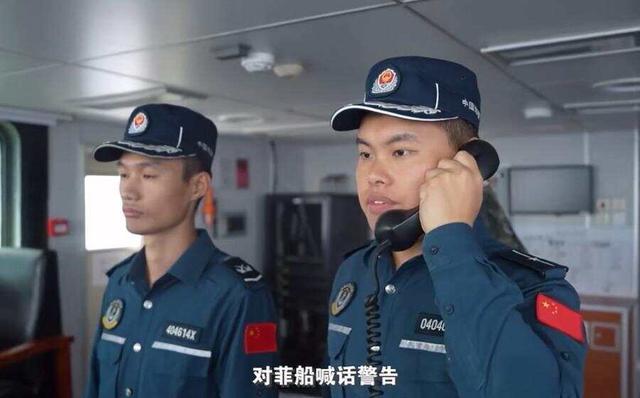 现场画面曝光！菲律宾公务船危险冲撞中国海警船，中方实施水炮喷射 后菲方举白旗