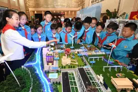 争做新时代好少年 为强国建设献力量——多地“六一”国际儿童节活动扫描图片