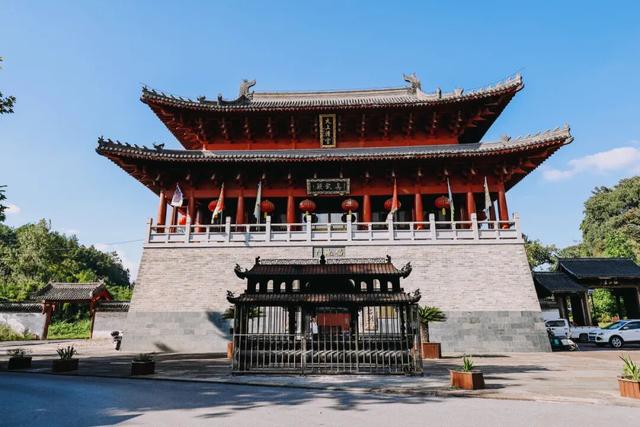 国际山岳日｜这座“仙气山”必须拥有姓名：龙虎山！