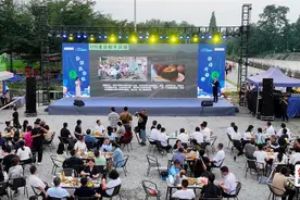 欢歌畅饮消夏月丨都江堰聚源镇“焕新风铃渡·醉美大桥湾”啤酒音乐节正式启动丨一起来“嗨啤”！图片