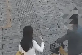 500乌兹别克斯坦索姆，“换”走了她400元人民币……图片