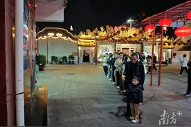 哀思如潮！群众自发前往黄旭华院士凤山旧居献花缅怀图片