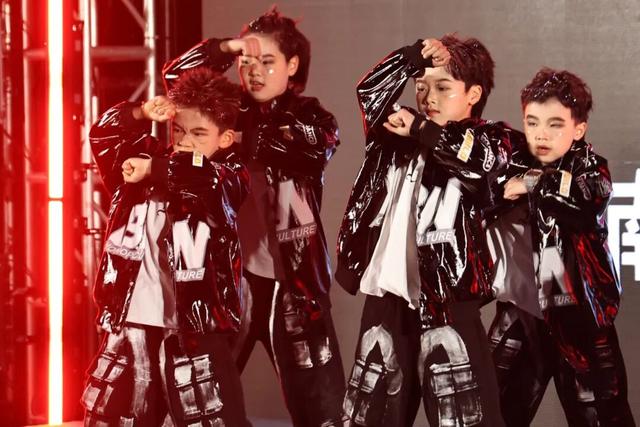 “苏小狼”“通通”全来了！南通这里人气火热