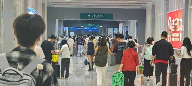 人人人！假期第一天的句容