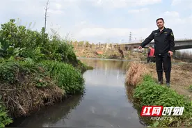 湖南娄底：红褐色水直接排河道？执法部门迅速核查图片