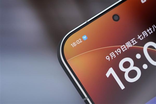 多一块屏对标iPhone 17 Pro Max！小米17 Pro Max图赏