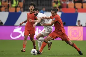 世预赛18强赛收官战中国男足点球“绝杀”巴林队图片