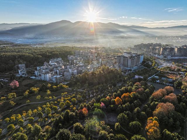 腾冲建设充满绿色、智慧与温情的现代化人民城市