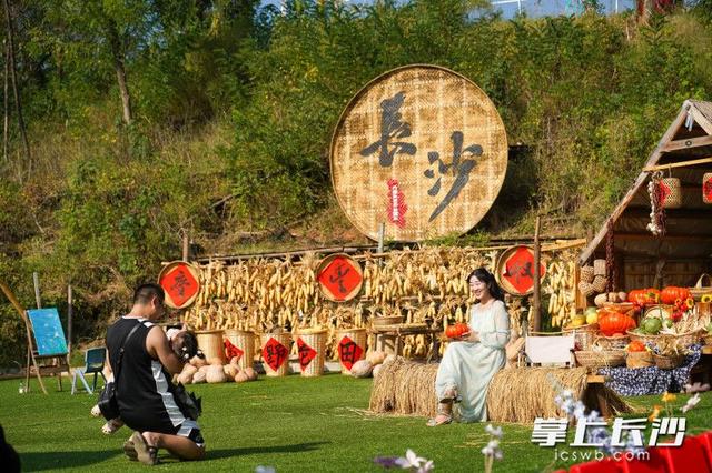 抓鸡摸鱼、彩虹滑道……长沙溪野花田解锁假期遛娃新玩法丨组图