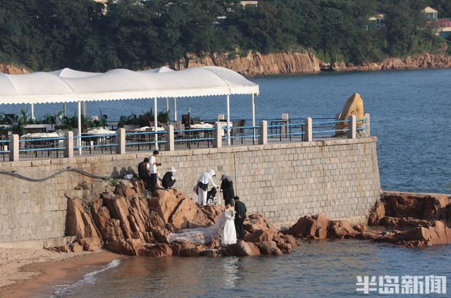 暮色醉海畔