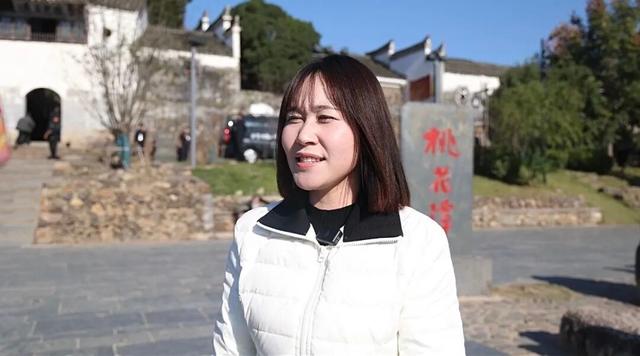 董宇辉邂逅桃花潭，共赴一场穿越千年的诗意之约~