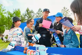 反诈战线丨苏州吴江滨湖新城派出所：“反诈露营地”解锁平安密码图片