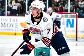 聚焦 | 第33顺位！北京小伙王浩西刷新NHL中国球员选秀纪录图片