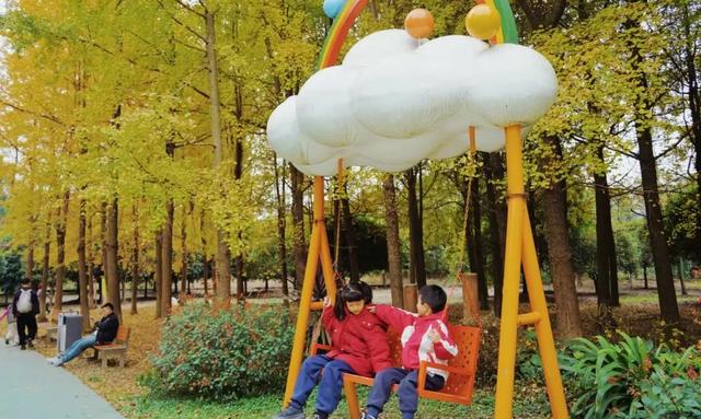 日均客流达平日3倍，新都秋假热门地TOP1