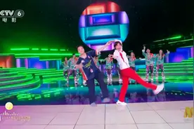 全红婵出师啦！搭档刘清漪同台跳舞图片