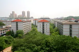 研究生涉嫌毒杀室友，高校还能做点什么？| 新京报快评图片