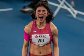 吴艳妮，传喜讯图片