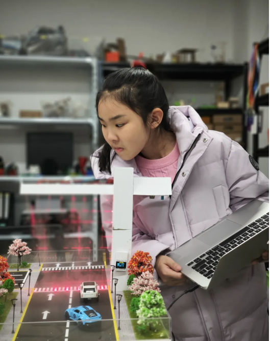 湖南唯一！湘潭市岳塘区火炬学子刘晨萱摘得“宋庆龄少年儿童发明奖”金奖
