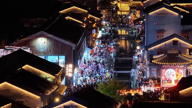 当千年驿道遇上Z世代 平阳坡南街的“逆生长”密码