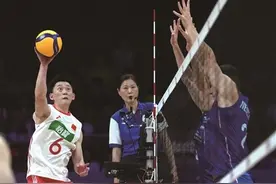 “小个子”俞元泰释放超能量图片