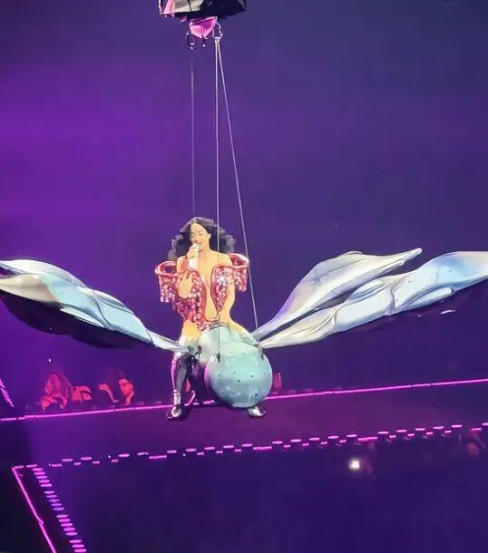 41岁“水果姐”现身灵隐寺