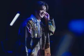 失声后举办首个音乐会，洪卓立坦言曾想放弃做歌手图片