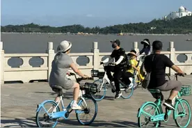 珠海香洲加强共享单车暑期管理，情侣路沿线清爽迎客图片