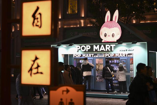 在太原钟楼街品味古今交融的烟火气