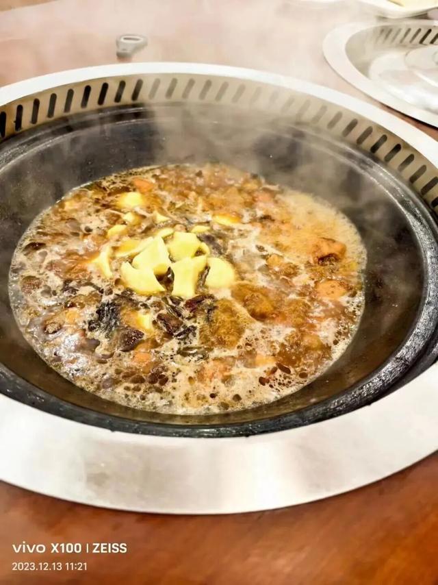 铁岭冰雪季杀疯了！10万㎡冰雪狂欢+蒸汽机车+暖乎乎铁锅炖，这个冬天必须冲！