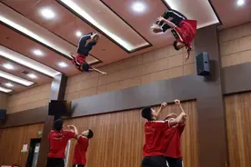 河南功夫小子一天三练冲刺春晚图片