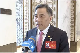 创新、绿色低碳、数字智慧、共享融合！全国政协委员宋海良：新质生产力体现在这四方面！｜一财探两会视频封面