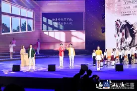 经典诗文朗诵会“逐梦山海”，读书的人与阅读的城深情相拥图片