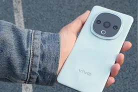 vivo手机最响扬声器？Y300上手体验图片
