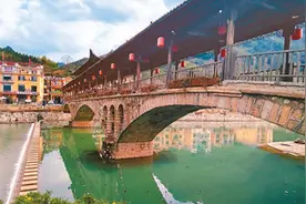 春风满樟涧图片