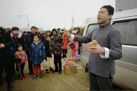 “时尚评书”走进马街书会 麦子地里说《红楼梦》是啥感受？图片