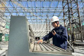 “草原雄鹰”展翅腾飞丨端午假期锡林浩特站超387吨双曲面钢网架屋盖整体顶升圆满成功图片