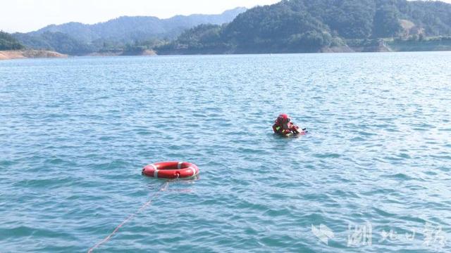 【融媒视点】崇阳：夏日“亲水经济”引爆文旅消费热情