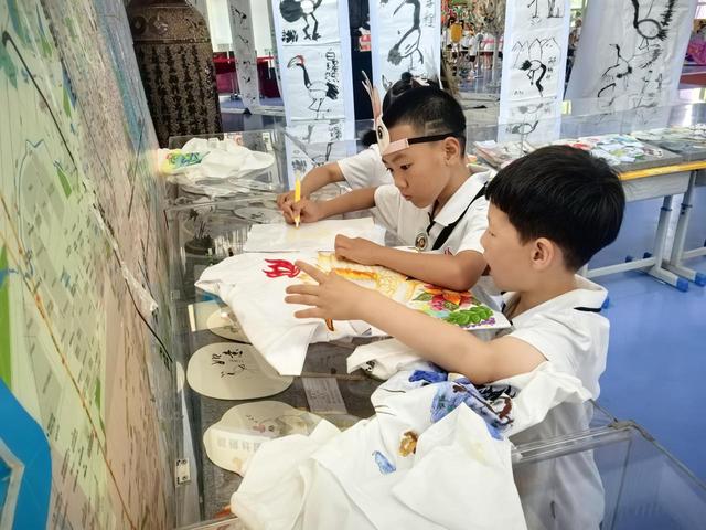 当生态课遇见游考现场！东北师大附小繁荣校区一二年级小萌娃用五色视角解码生命奥秘