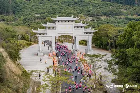 多图直击粤港澳大湾区新年首场马拉松，两万人开跑图片