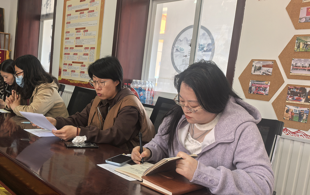 奇山小学举行班主任工作论坛，搭建经验共享平台