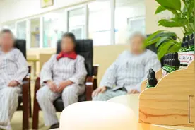 薰衣草、洋甘菊……闻香拾记忆！医院用芳香疗法为老人改善认知障碍图片