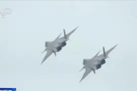穿云破雾 炫舞长空 歼-20战机帅气出场图片