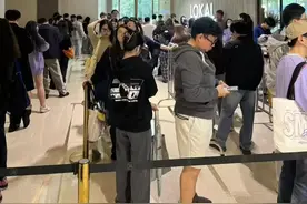 上海新天地再迎多家“火爆”首店，最长要排三小时图片