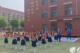 潍坊潍城：垃圾分类  童心同行图片