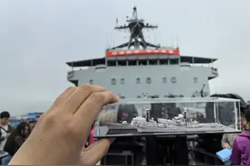 做我国自己的乐高！小伙儿折纸模创下吉尼斯世界纪录图片