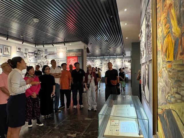 文化和旅游部“文化服务人民 传承红色基因”老艺术家文化志愿服务工程调研组到安调研