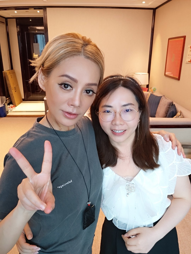 “逼我写下遗书，一天只允许我睡一个小时……请救救我！	”知名仙侠剧作者突然发文求救	，疑似家人回应！