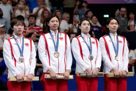 在最浅的泳池里，中国泳军夺份量最重的金图片