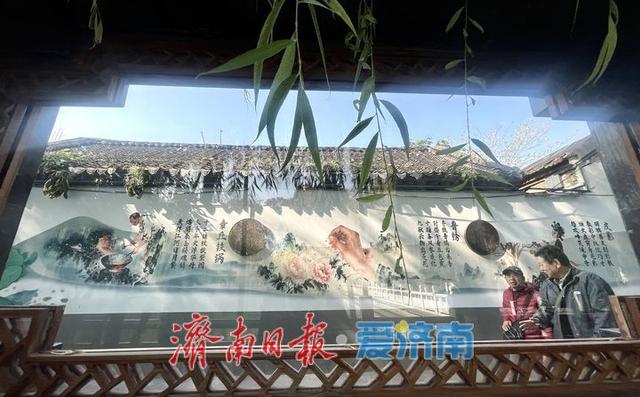 一年四季 泉在济南丨墙内金秋墙外巷 一扇小窗收泉城